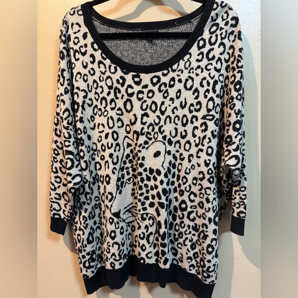 Apt. 9 Black and Cream Animal Print Crew Neck Sweater